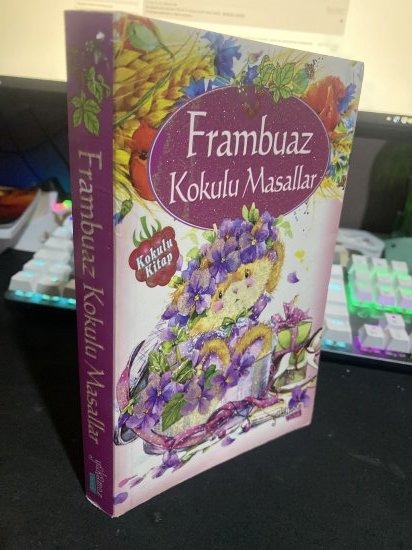 FRAMBUAZ KOKULU MASALLAR - KOLEKTİF kitap kapağı