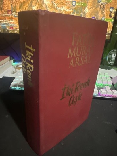İKİ RENK AŞK - FATİH MURAT ARSAL kitap kapağı