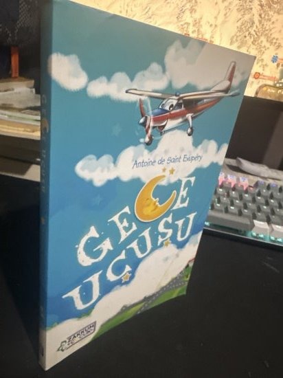 Gece Uçuşu - Antoine de Saint-Exupery kitap kapağı