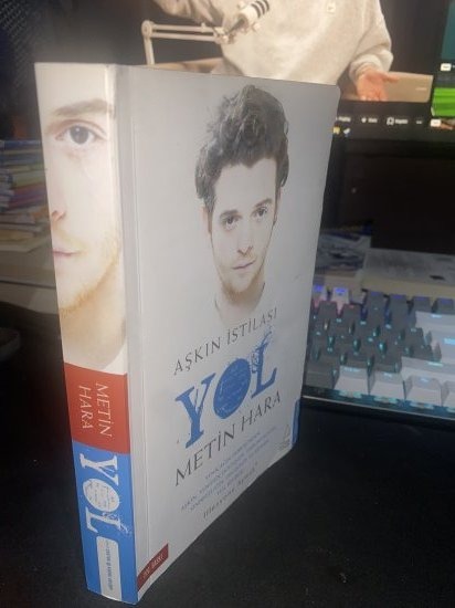 AŞKIN İSTİLASI YOL - METİN HARA kitap kapağı