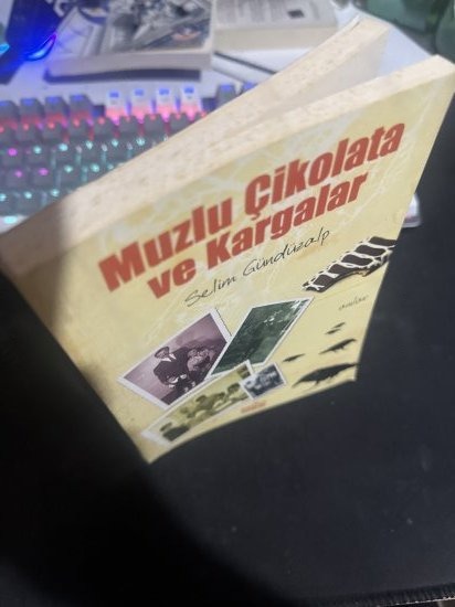 MUZLU ÇİKOLATALAR ve KARGALAR - ek görsel