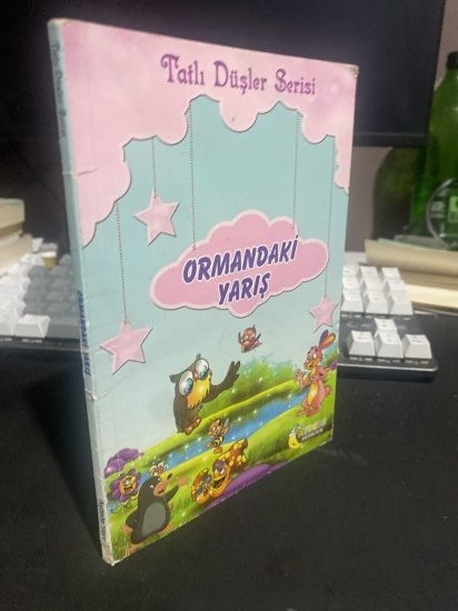 ORMANDAKİ YARIŞ - Kolektif / Belirtilmemiş kitap kapağı