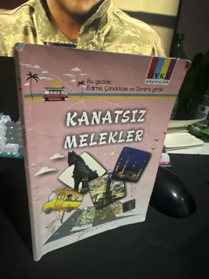KANATSIZ MELEKLER - ÖZLEM AYTEK kitap kapağı