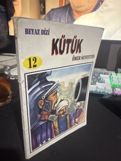 KÜTÜK ( BEYAZ DİZİ ) - ÖMER SEYFETTİN kitap kapağı