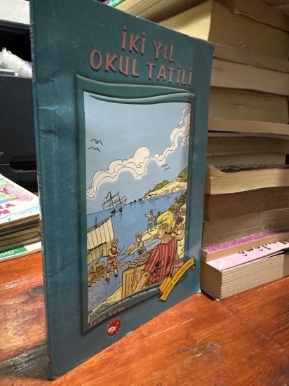 İKİ YIL OKUL TATİLİ  (BeyazBalina)