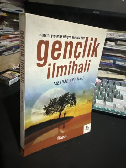 GENÇLİK İLMİHALİ - MEHMED PAKSU kitap kapağı